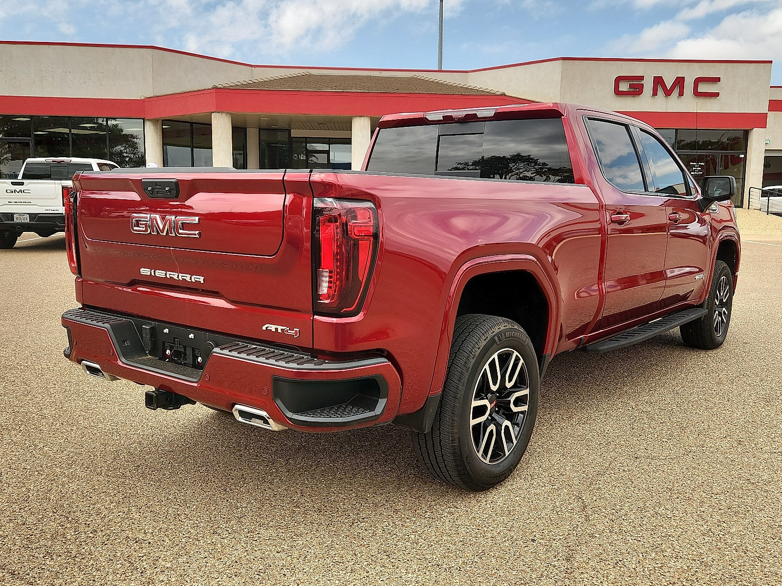 Used 2026 GMC Sierra 1500 AT4 w/ AT4 Premium Package AWD/4WD image 4