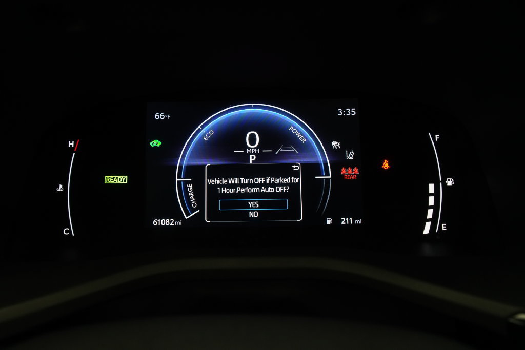 Used 2025 Toyota Camry SE FWD image 2