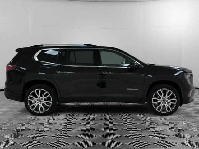 Certified 2026 GMC Acadia Denali Ultimate w/ LPO, Floor Liner Package AWD/4WD image 6