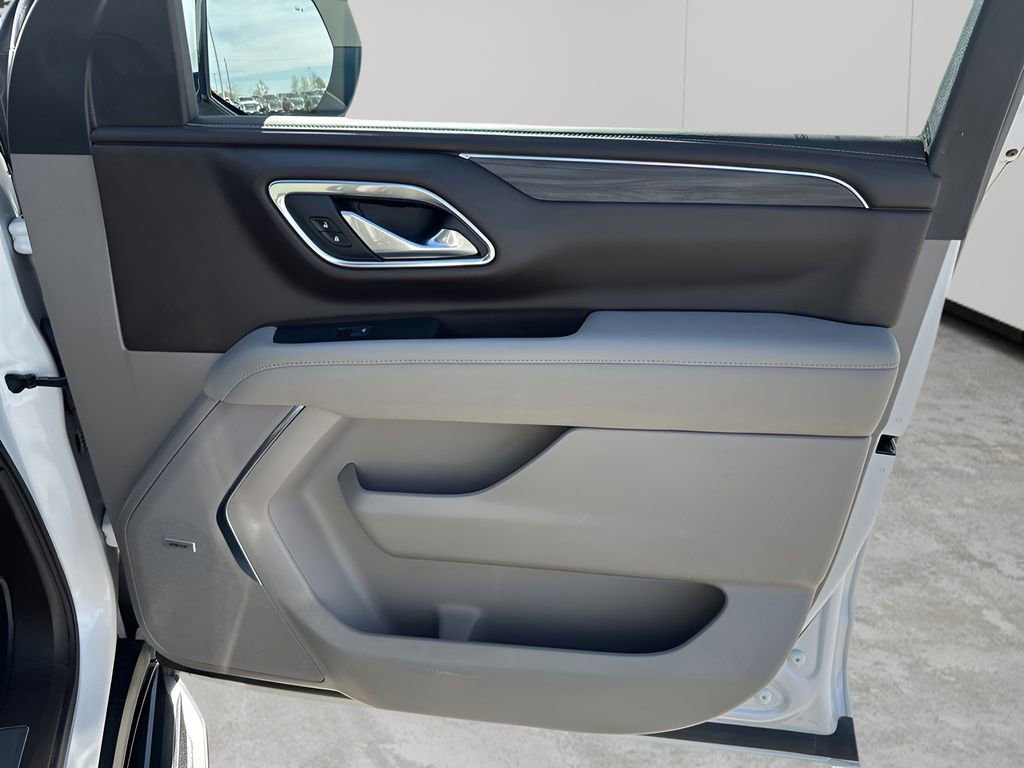 Used 2023 GMC Yukon XL SLT RWD image 14