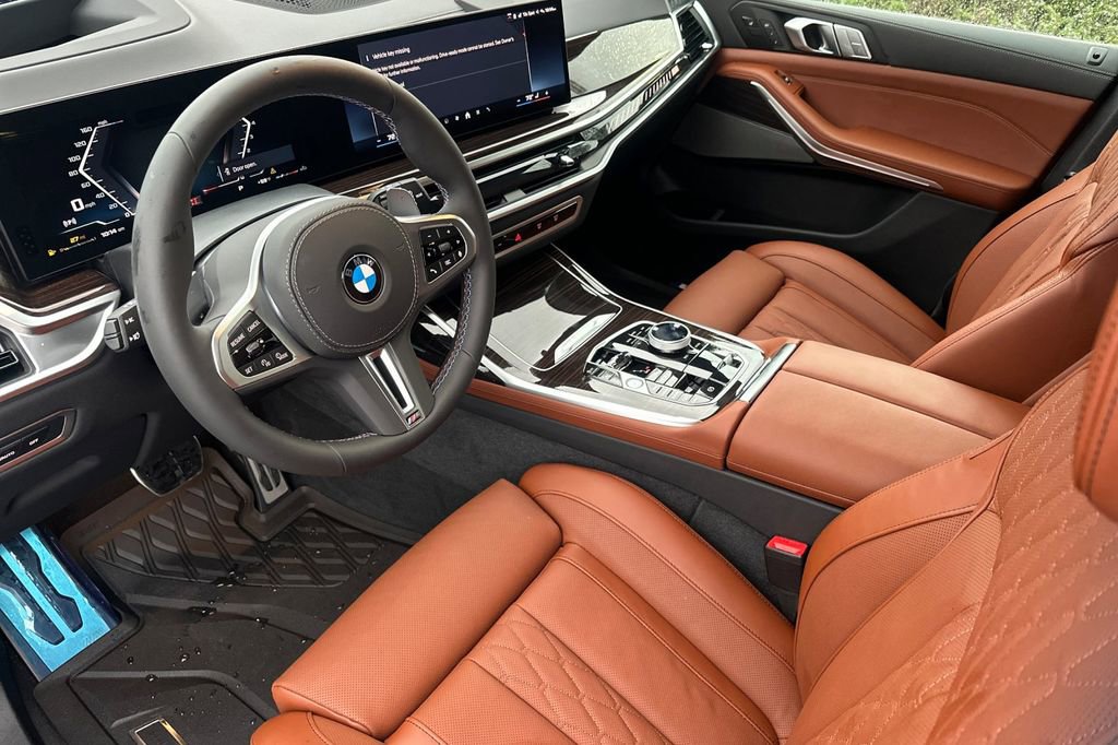 New 2026 BMW X7 M60i image 9