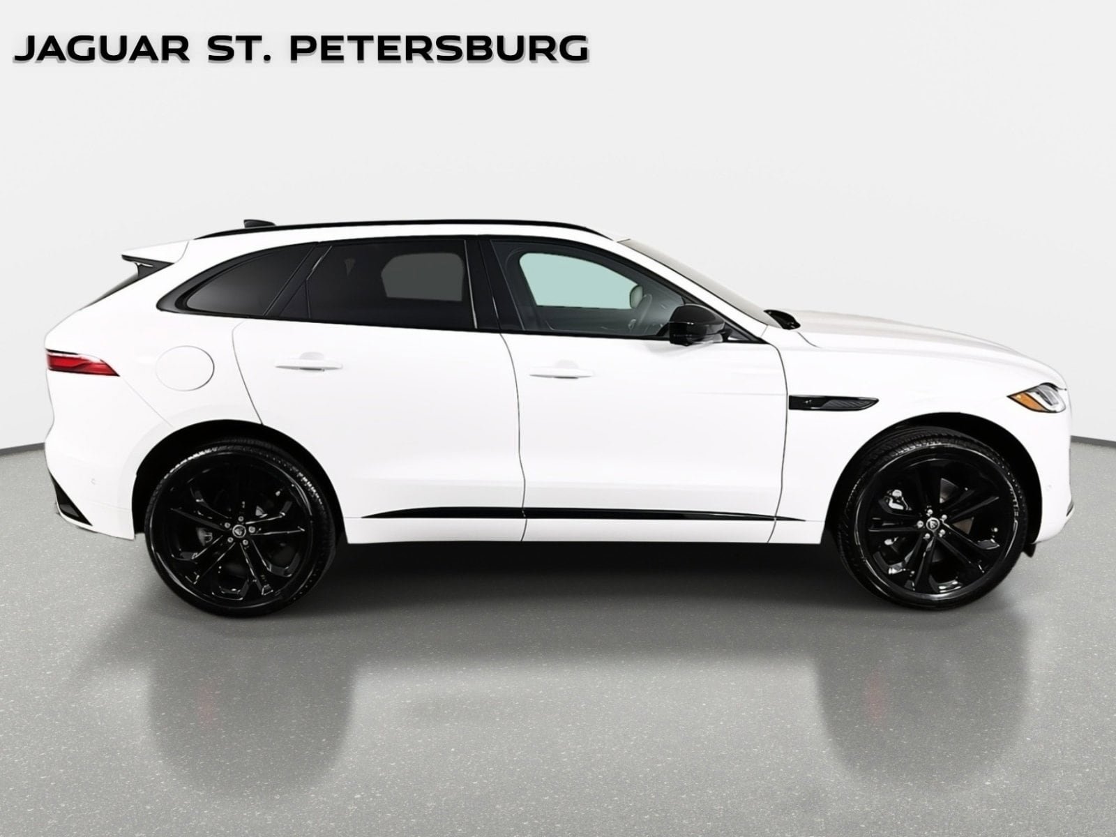 New 2026 Jaguar F-PACE R-Dynamic S AWD/4WD image 4