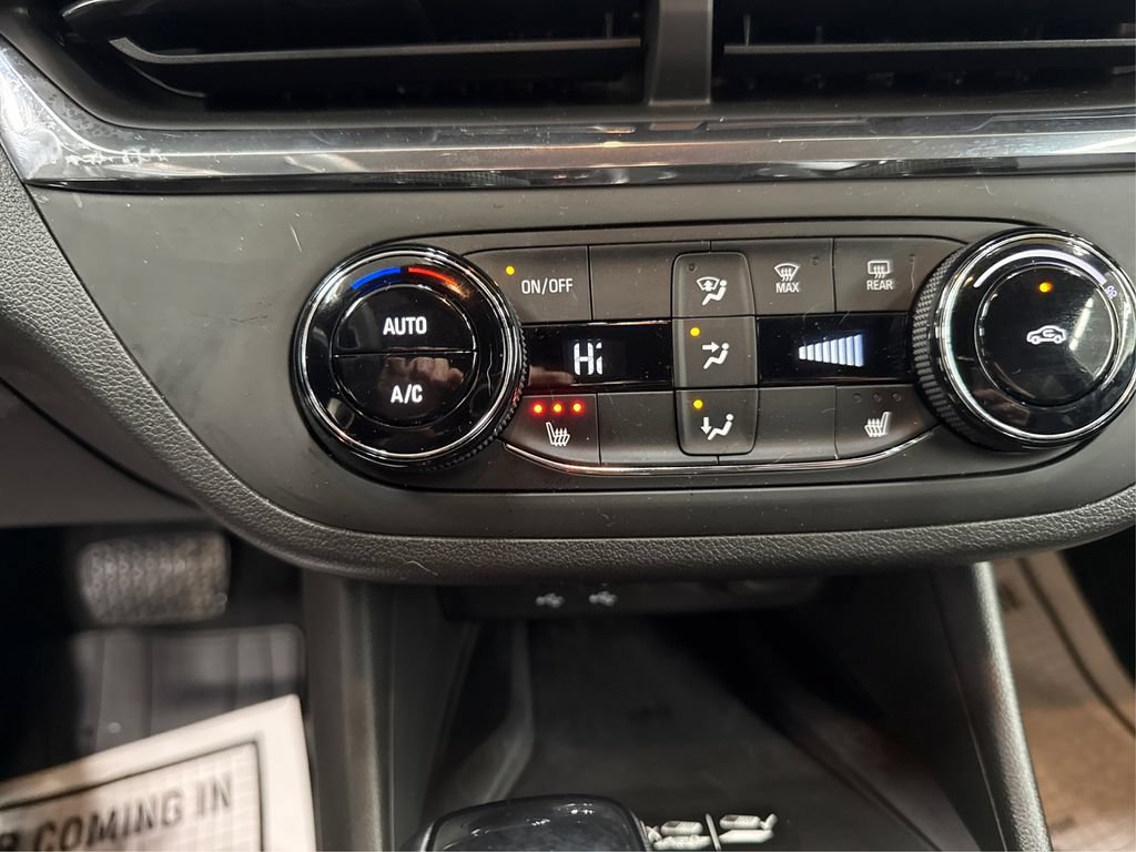 Used 2025 Buick Envista Preferred w/ Convenience I Package FWD image 33