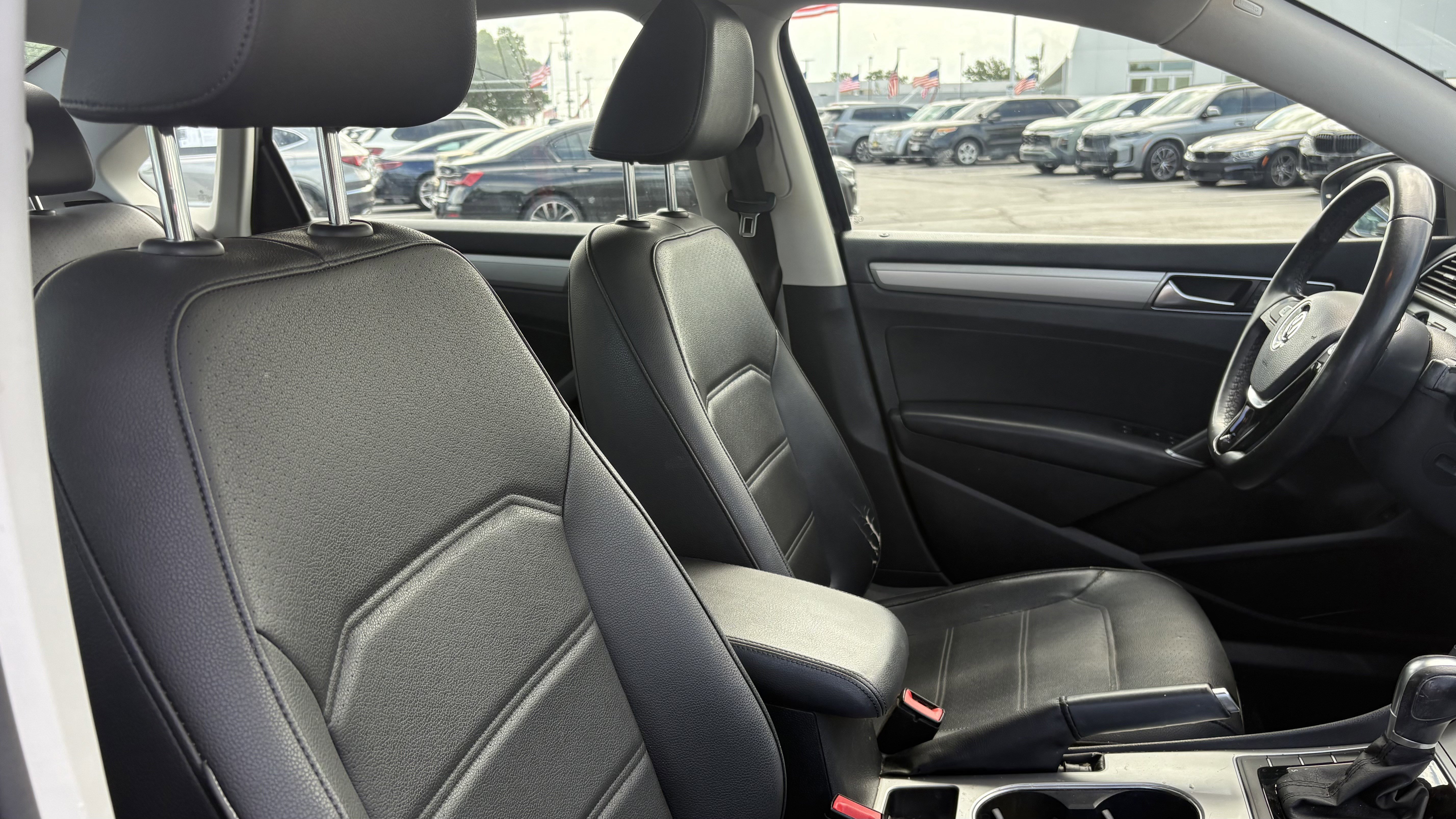 Used 2019 Volkswagen Passat 2.0T Wolfsburg w/ Wheels & Sunroof Package FWD image 33