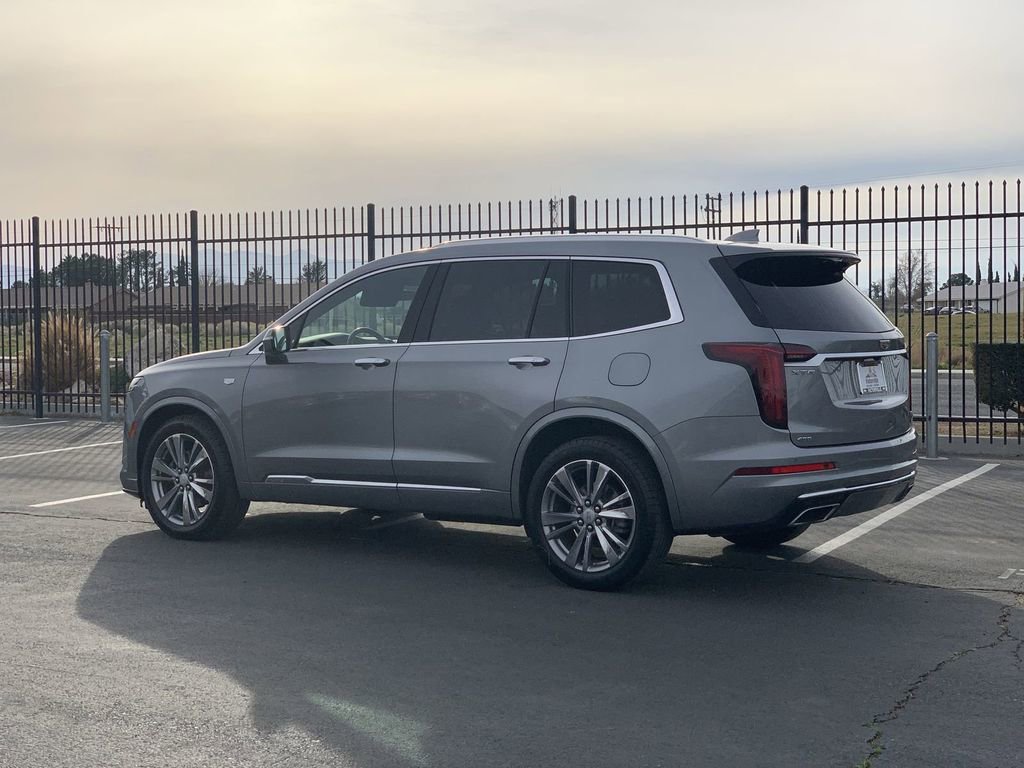 Used 2023 Cadillac XT6 Premium Luxury image 6