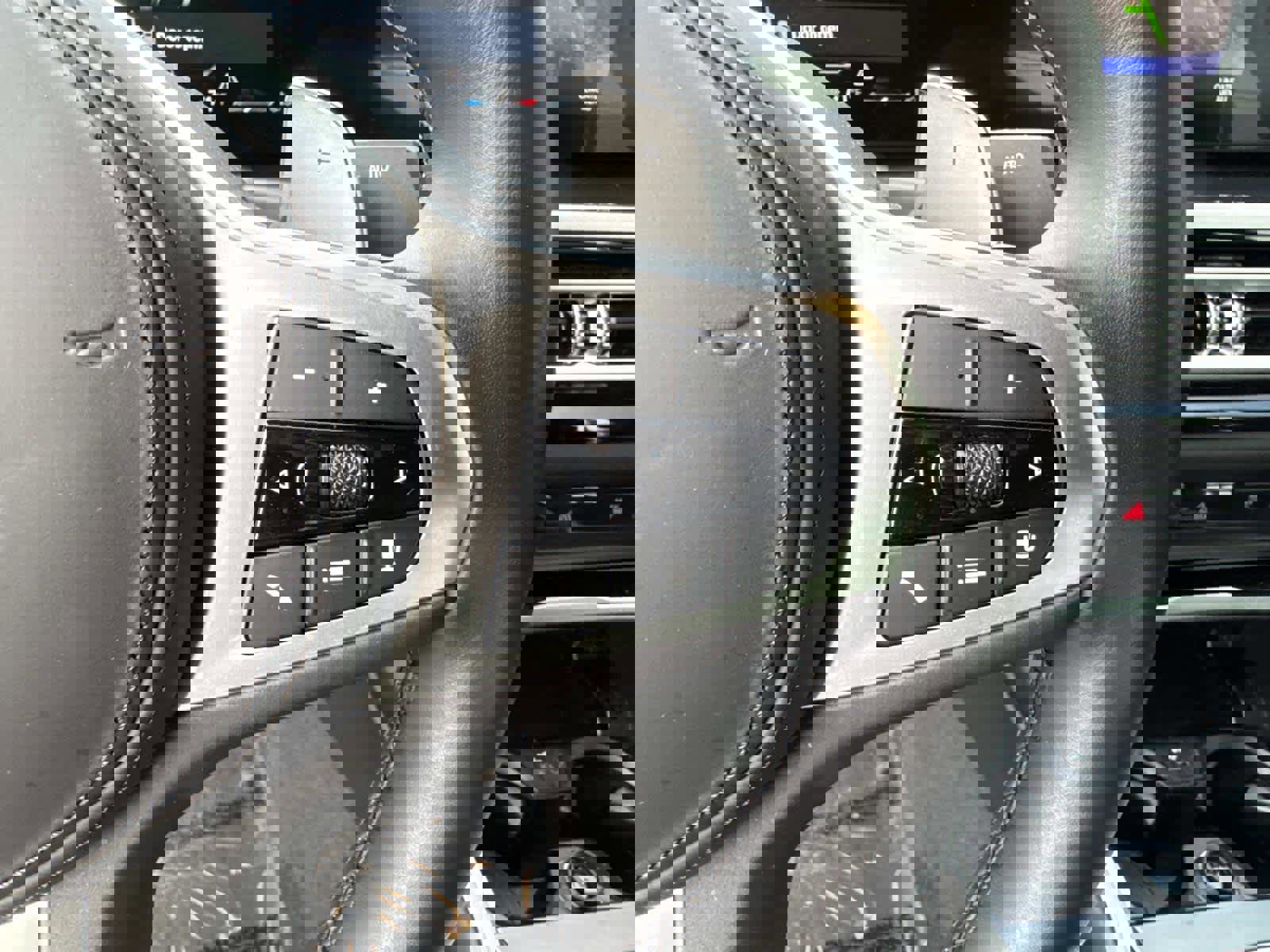 Certified 2023 BMW 230i 230i w/ M Sport Package image 27