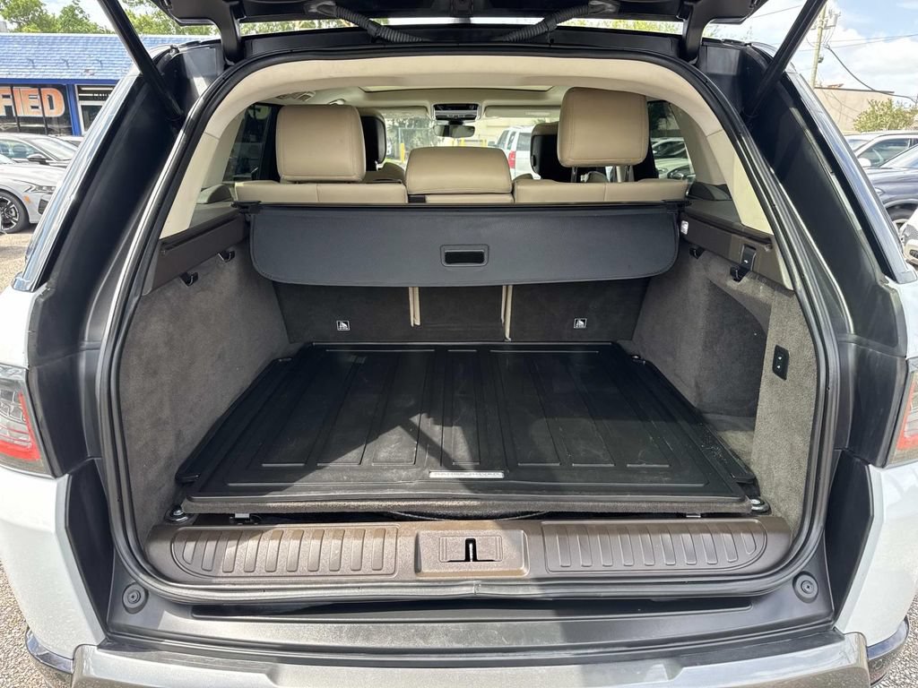 Used 2019 Land Rover Range Rover Sport HSE AWD/4WD image 9