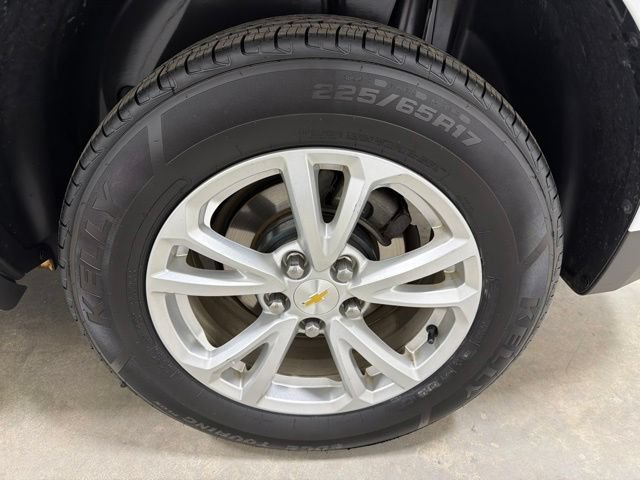 Used 2017 Chevrolet Equinox LS AWD/4WD image 8