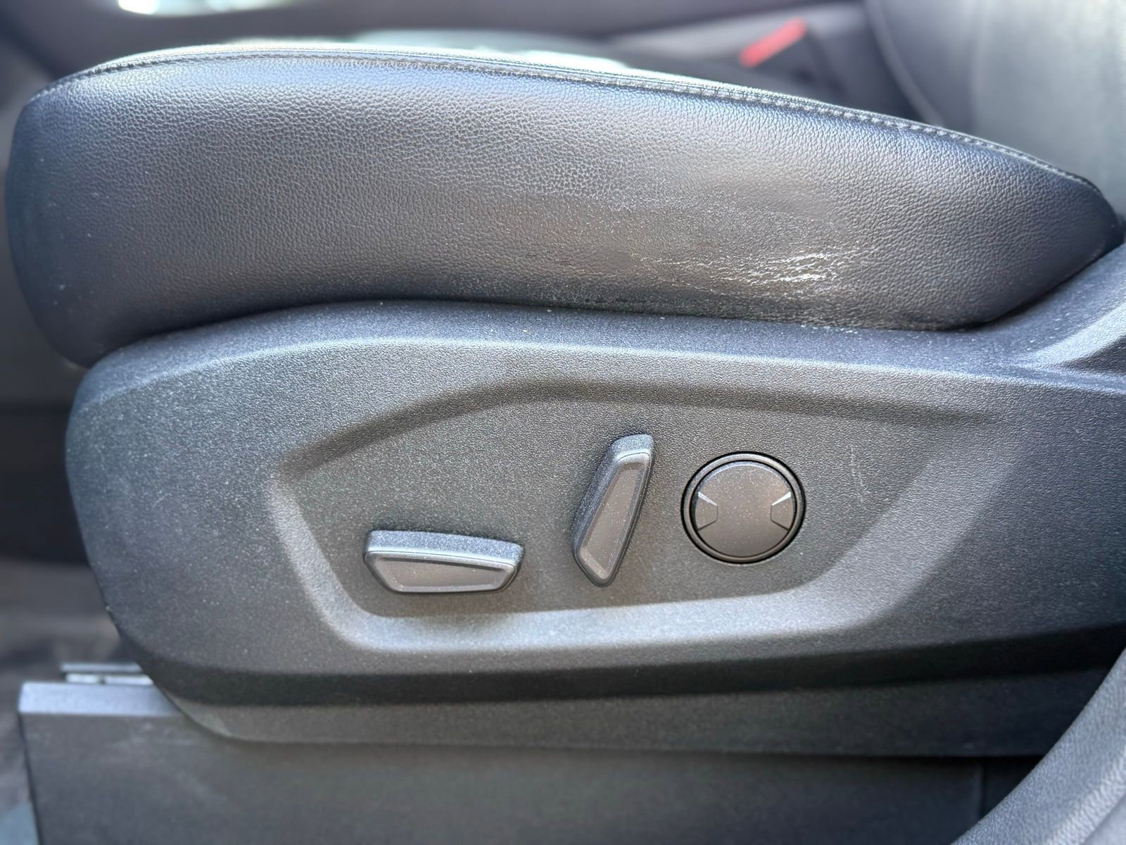 Used 2022 Ford Edge Titanium image 9