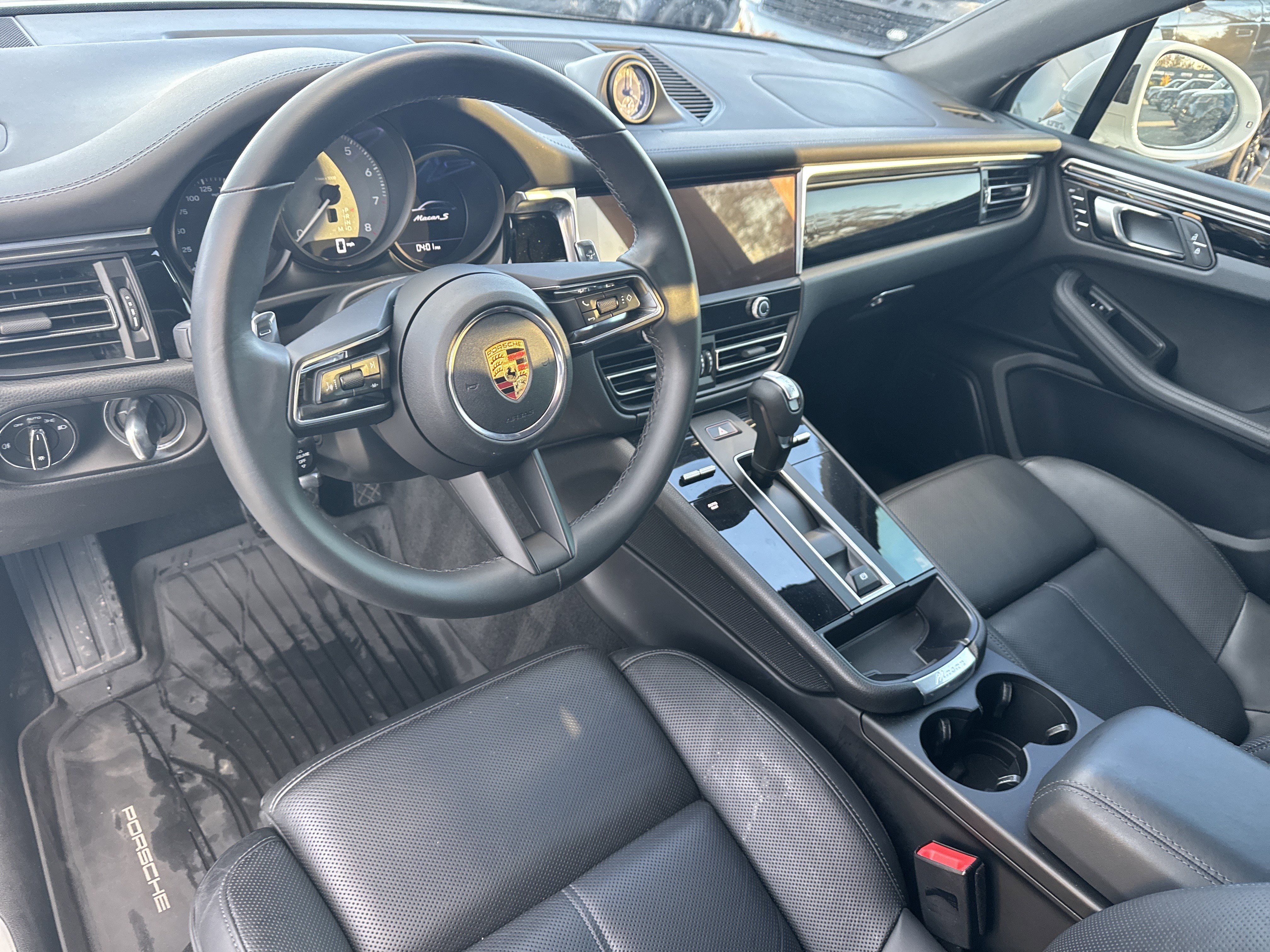 Used 2022 Porsche Macan S image 14