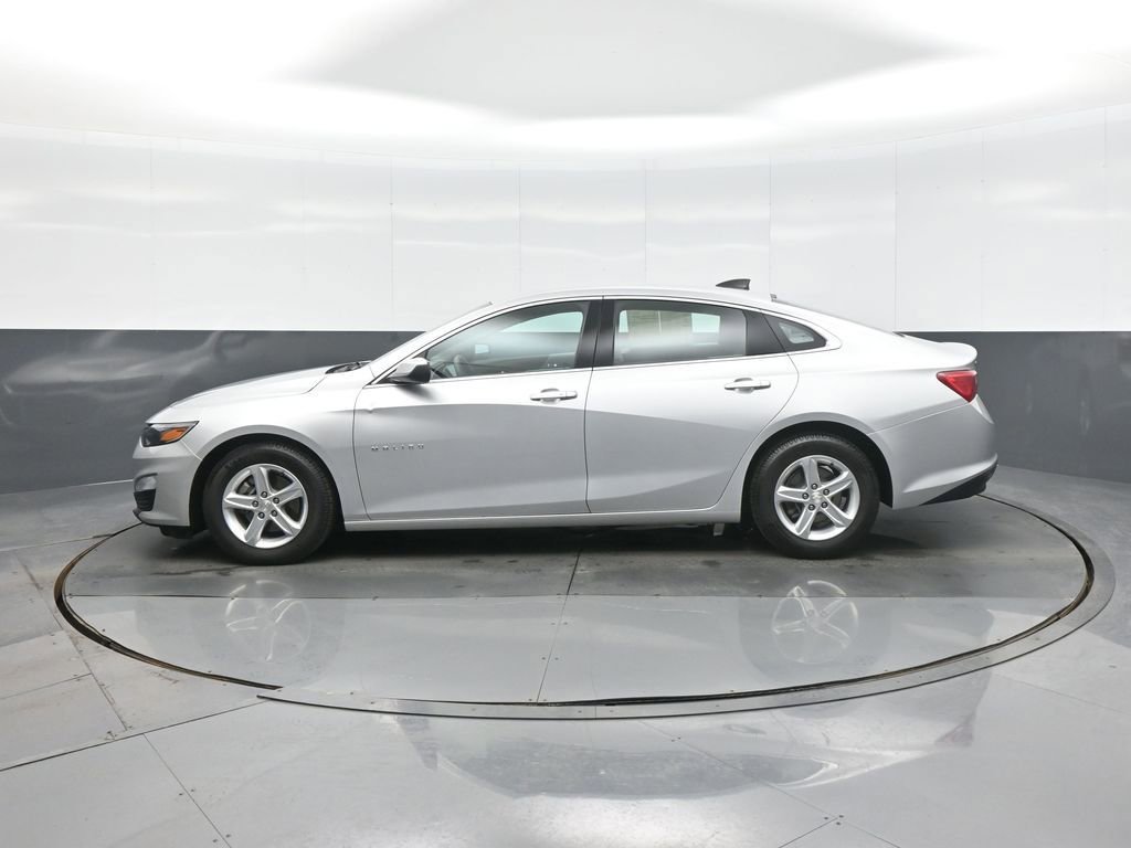 Used 2022 Chevrolet Malibu LS w/ Driver Confidence Package II image 4