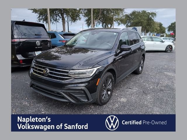Used 2023 Volkswagen Tiguan SE w/ Panoramic Sunroof Package