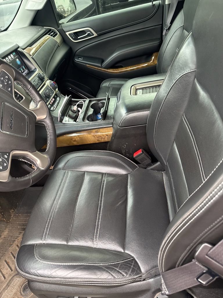 Used 2017 GMC Yukon Denali w/ Open Road Package AWD/4WD image 5