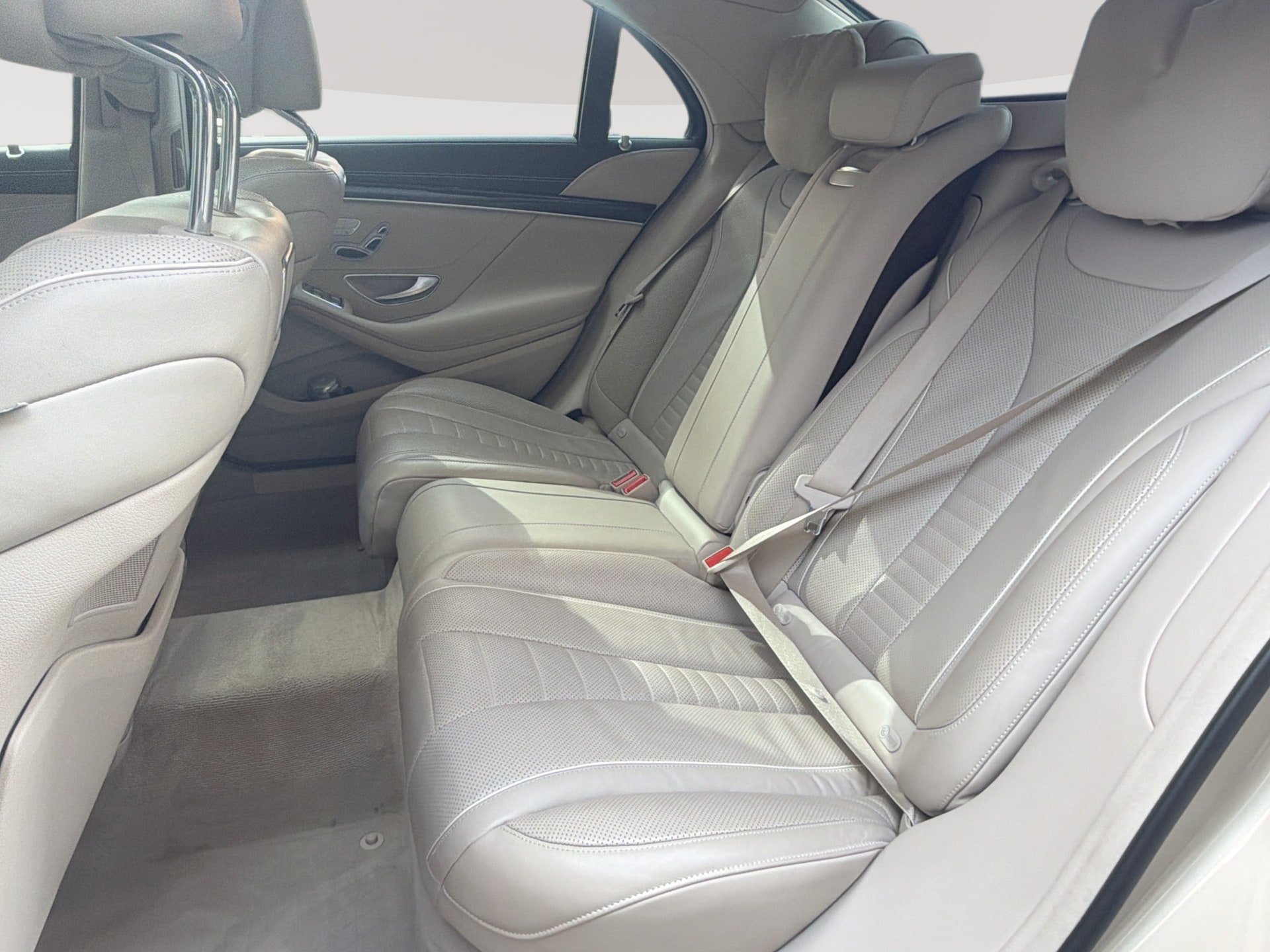Used 2019 Mercedes-Benz S 560 Sedan image 26