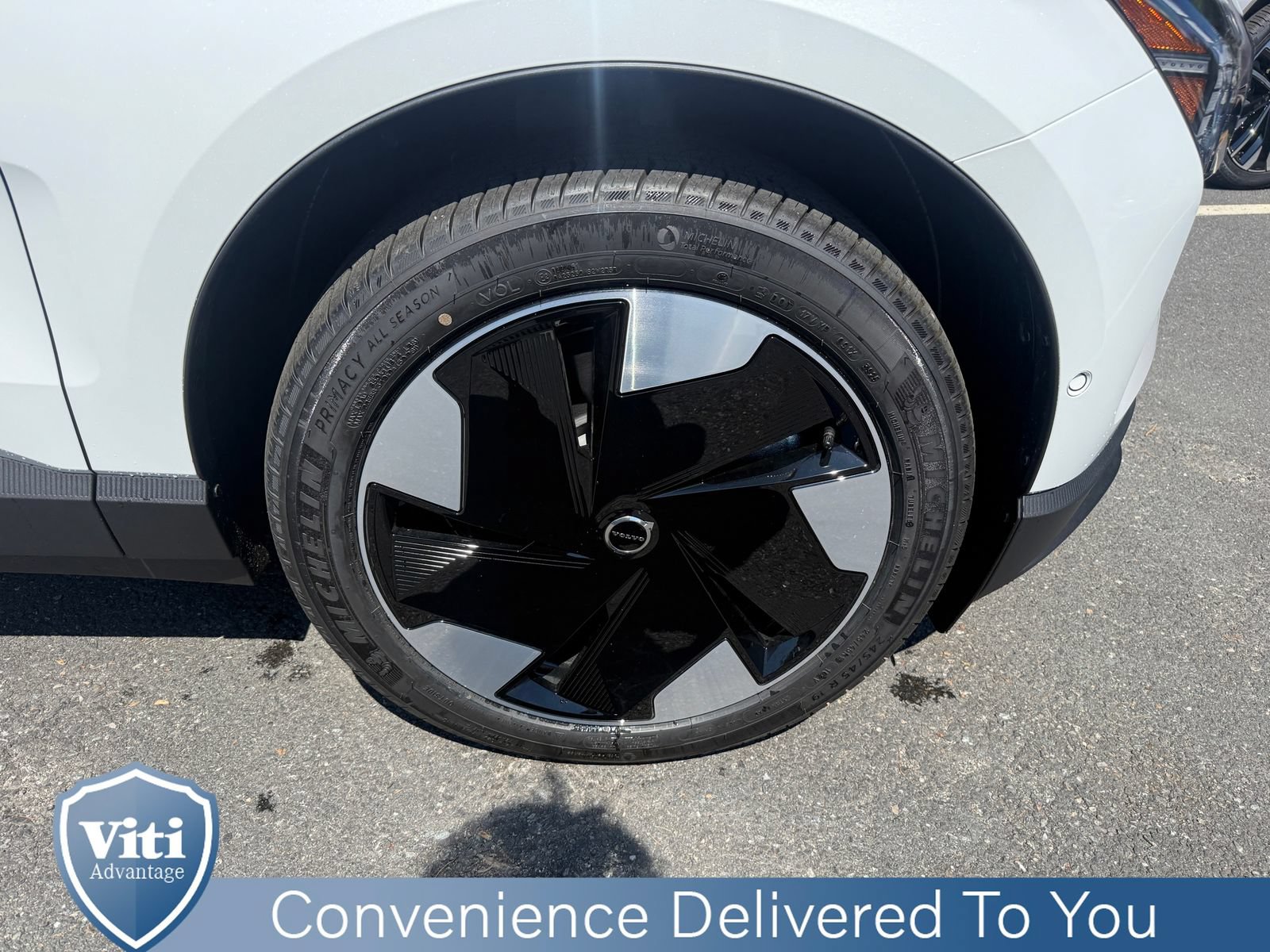 New 2026 Volvo EX30 Ultra w/ Protection Package AWD/4WD image 10