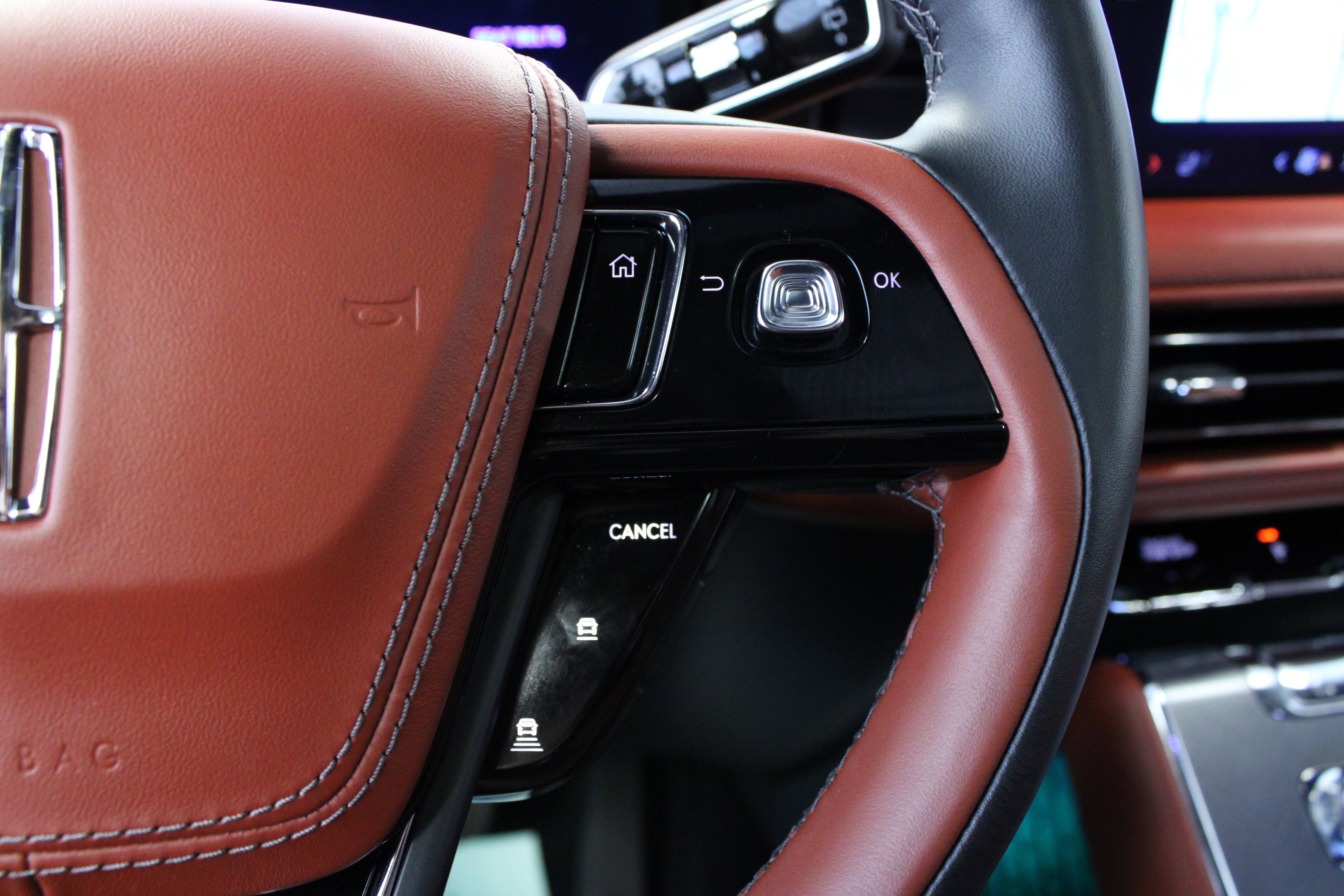 Used 2025 Lincoln Aviator Reserve w/ Luxury Package image 22