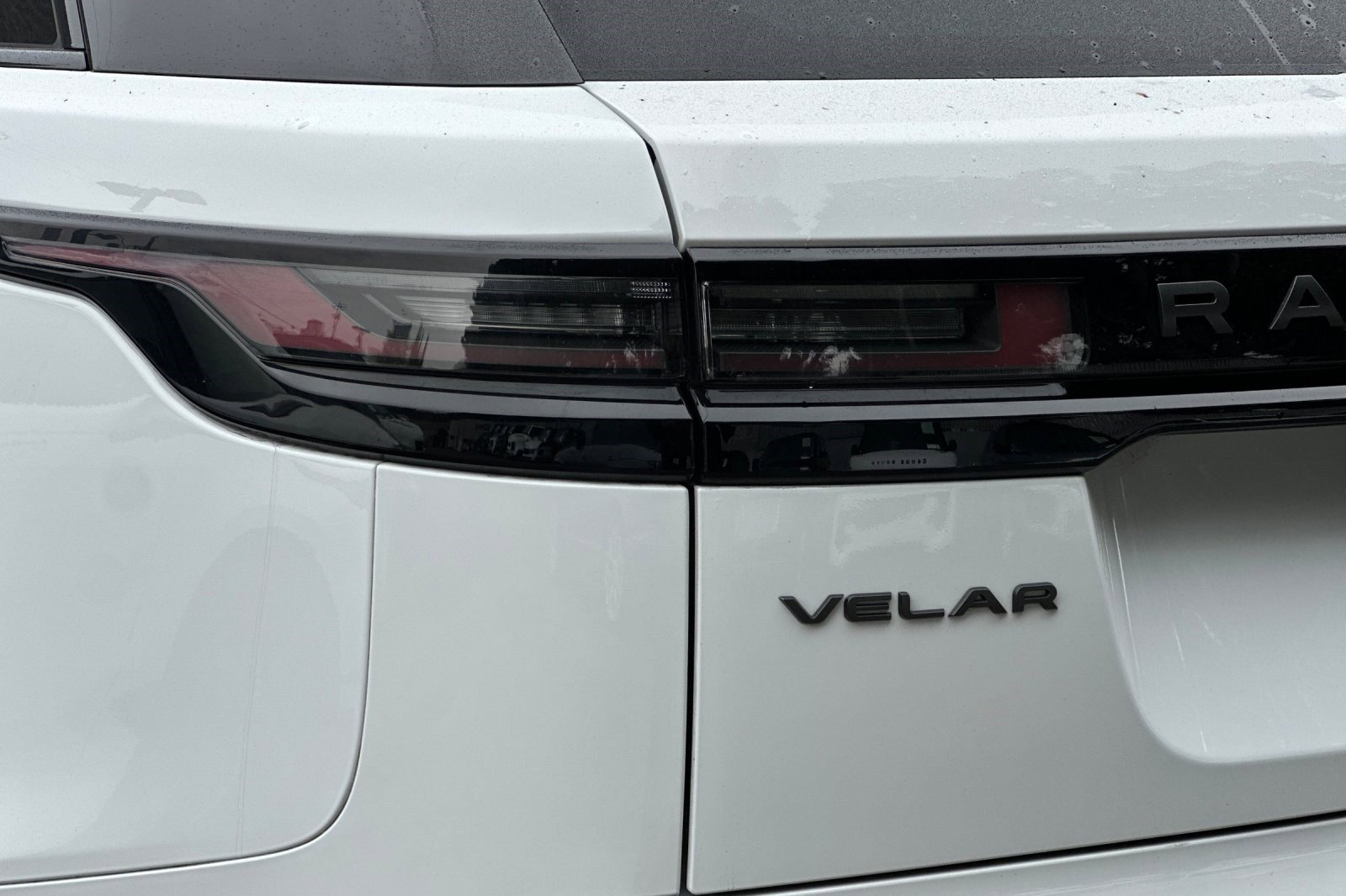 Used 2026 Land Rover Range Rover Velar Dynamic SE image 14