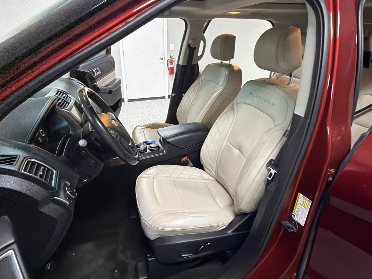 Used 2016 Ford Explorer Platinum AWD/4WD image 11