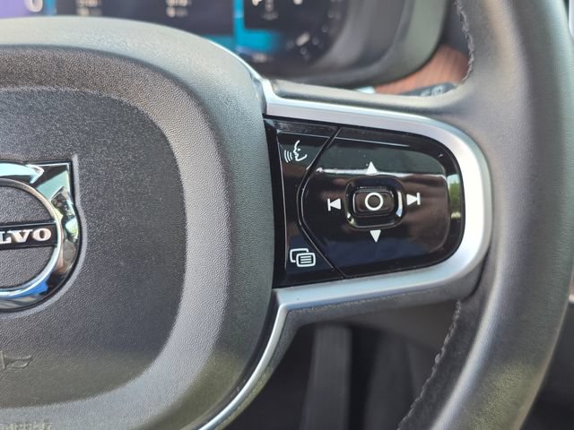Used 2025 Volvo XC60 B5 Plus AWD/4WD image 34