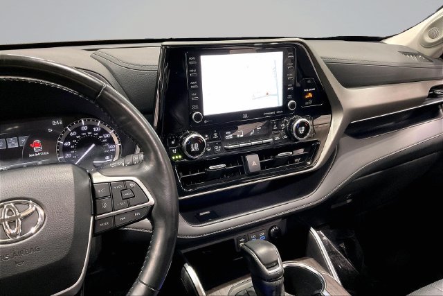 Used 2022 Toyota Highlander Limited AWD/4WD image 8