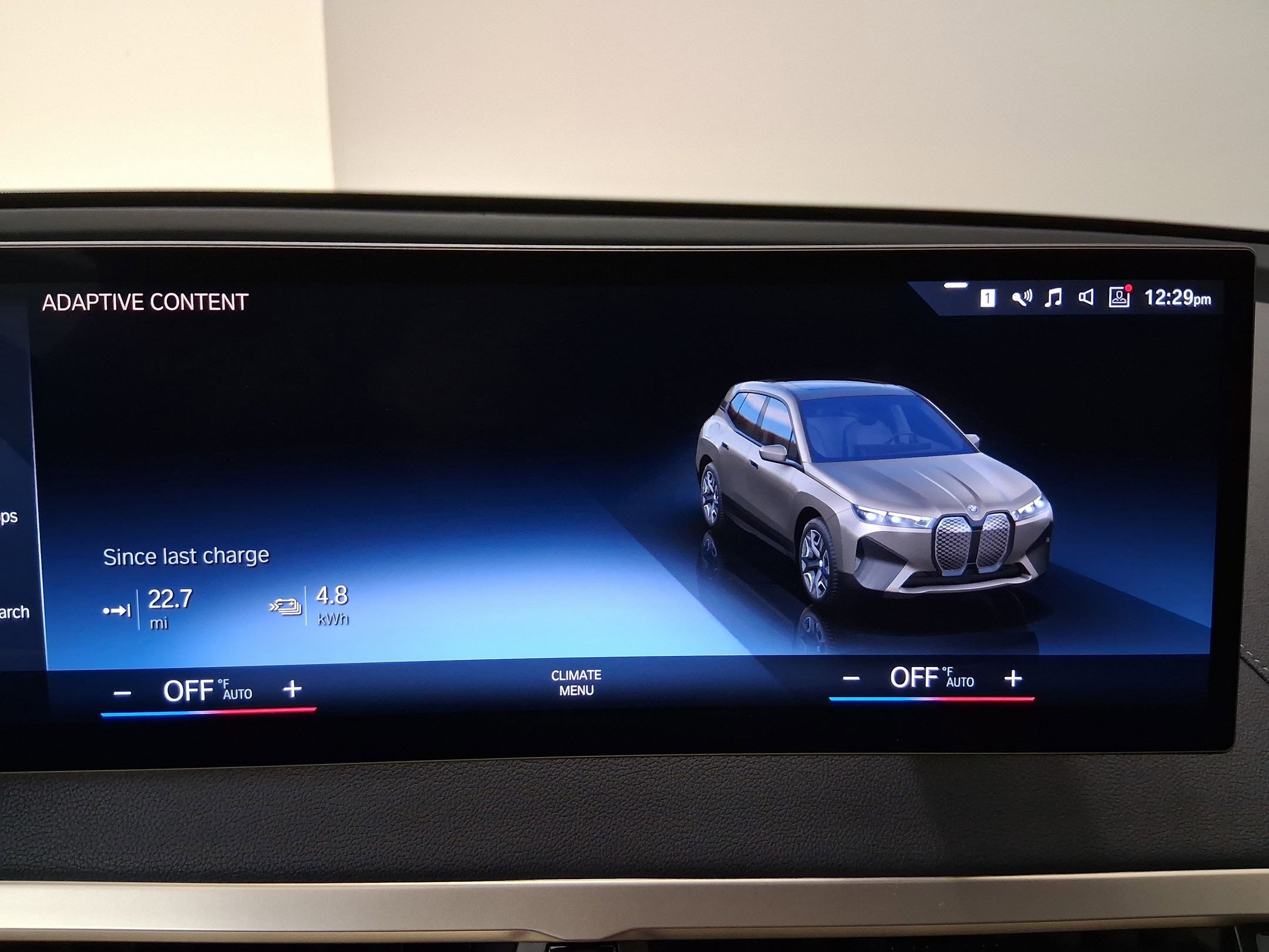 Used 2023 BMW iX xDrive50 w/ Sport Package image 27