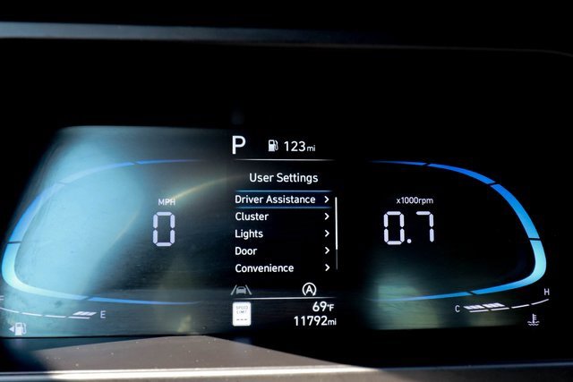 Used 2024 Hyundai Elantra SE image 6