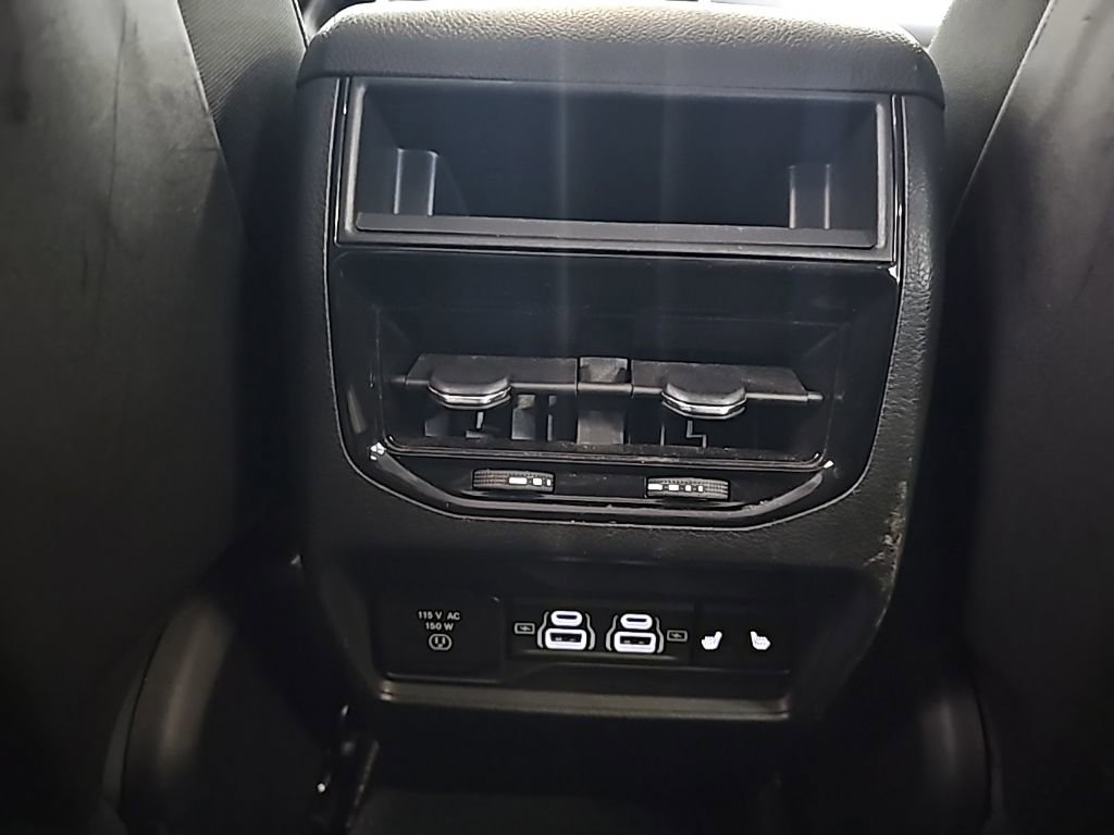 Used 2024 Jeep Grand Cherokee Limited image 31