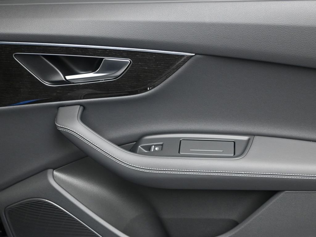 Certified 2025 Audi Q7 3.0T Premium Plus w/ Premium Plus Package image 14