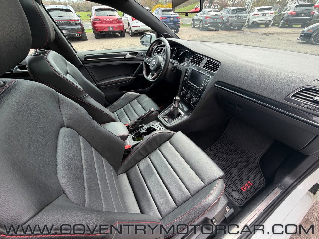 Used 2017 Volkswagen GTI SE FWD image 41