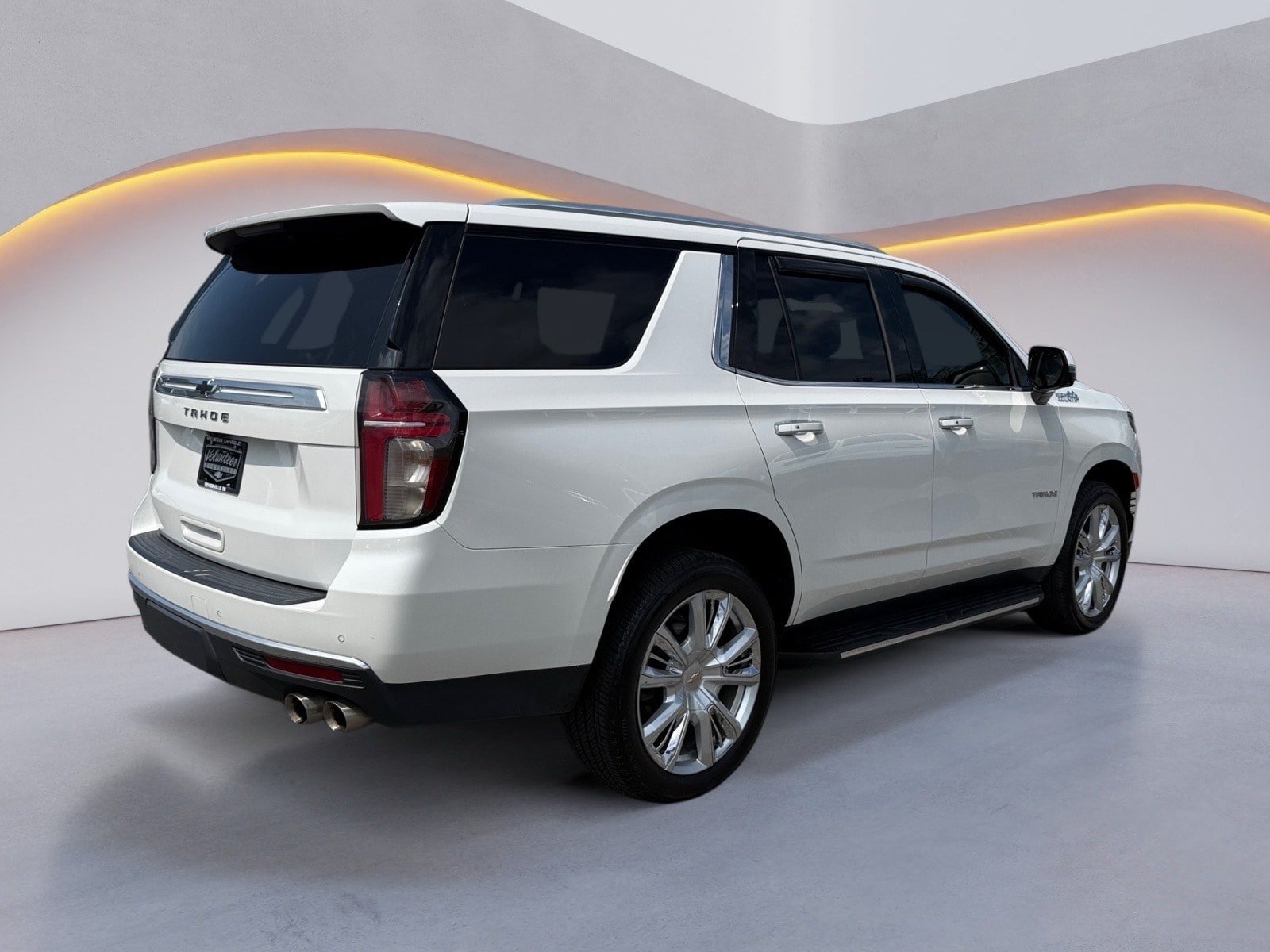 Used 2021 Chevrolet Tahoe High Country AWD/4WD image 3