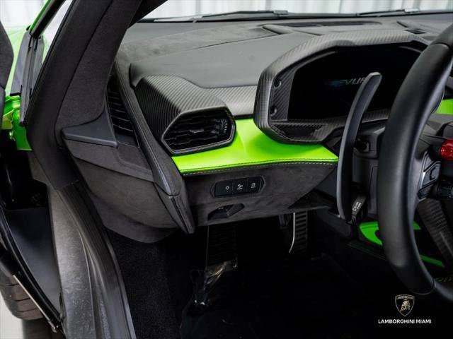 Used 2024 Lamborghini Revuelto AWD/4WD image 35