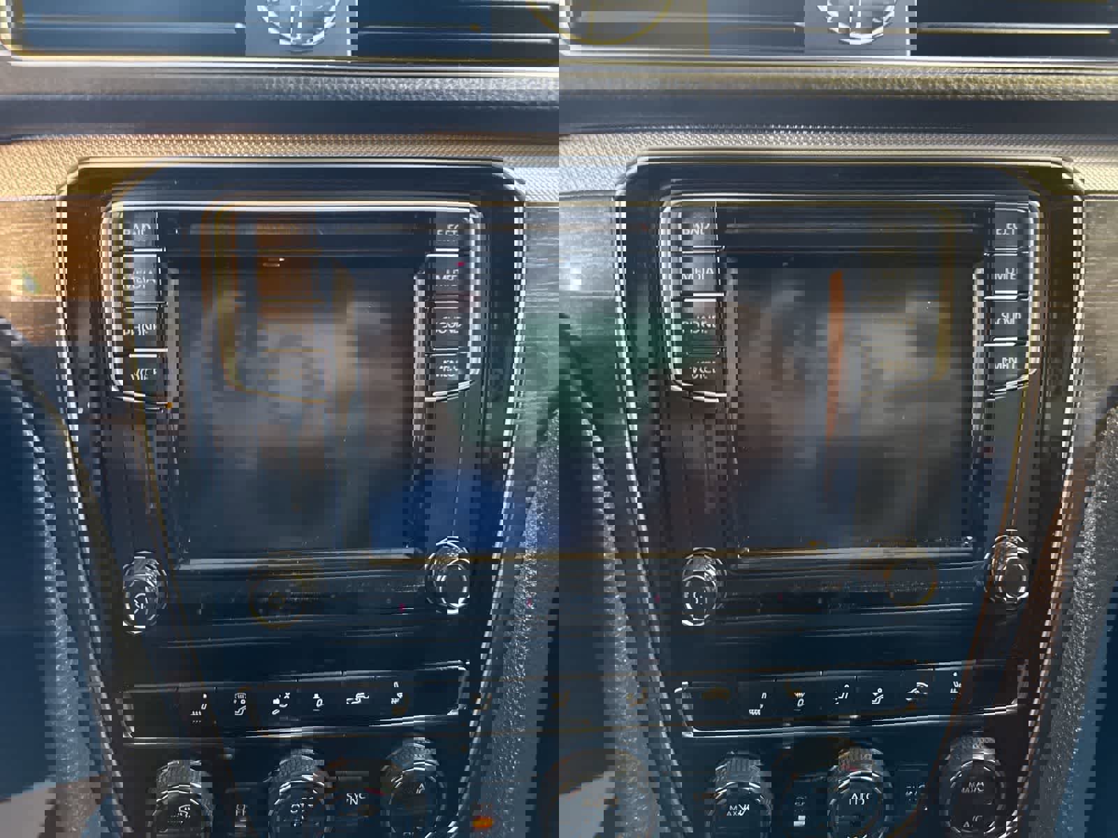 Used 2016 Volkswagen Passat 1.8T SE w/ Lighting Package (P06) image 23