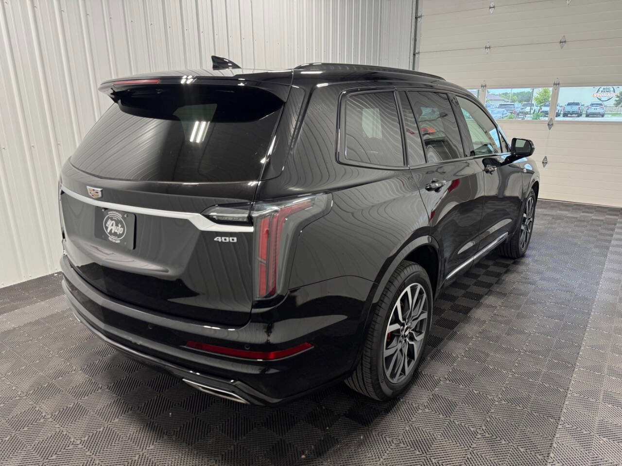 Used 2023 Cadillac XT6 Sport image 3