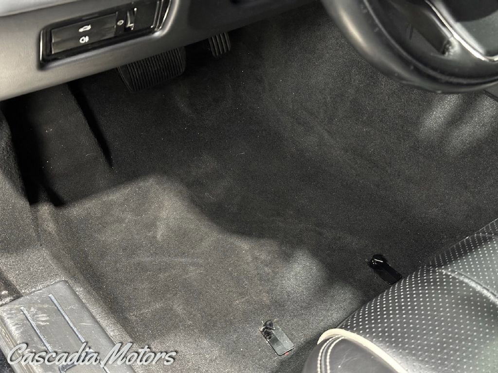 Used 2014 Jaguar XJ L Portfolio image 23