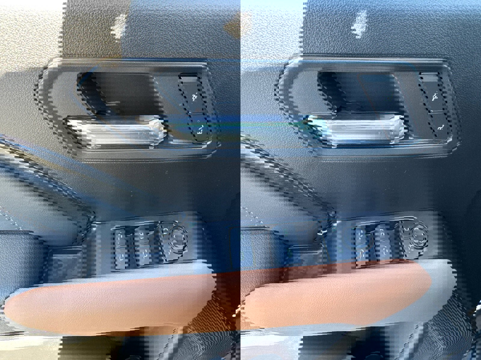 New 2026 GMC Canyon AT4 image 25