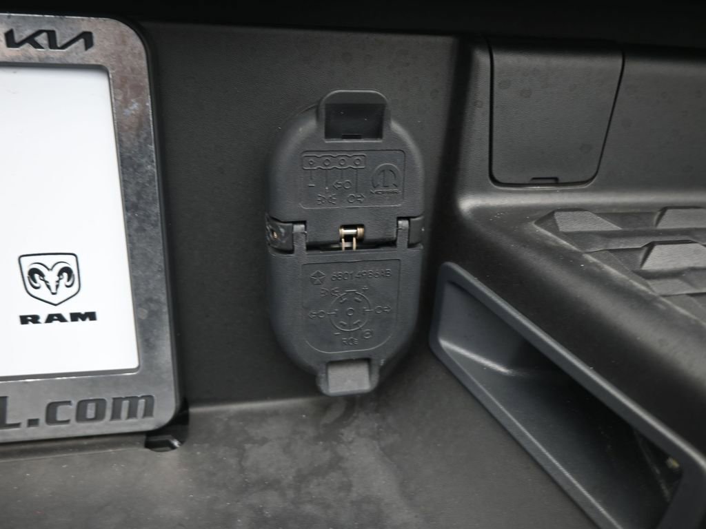 Used 2024 RAM 1500 Tradesman w/ Night Edition image 40