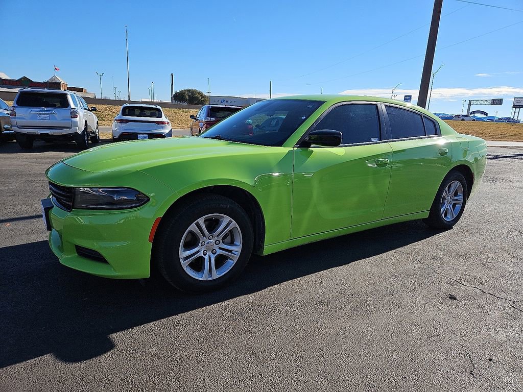 Used 2023 Dodge Charger SXT image 2