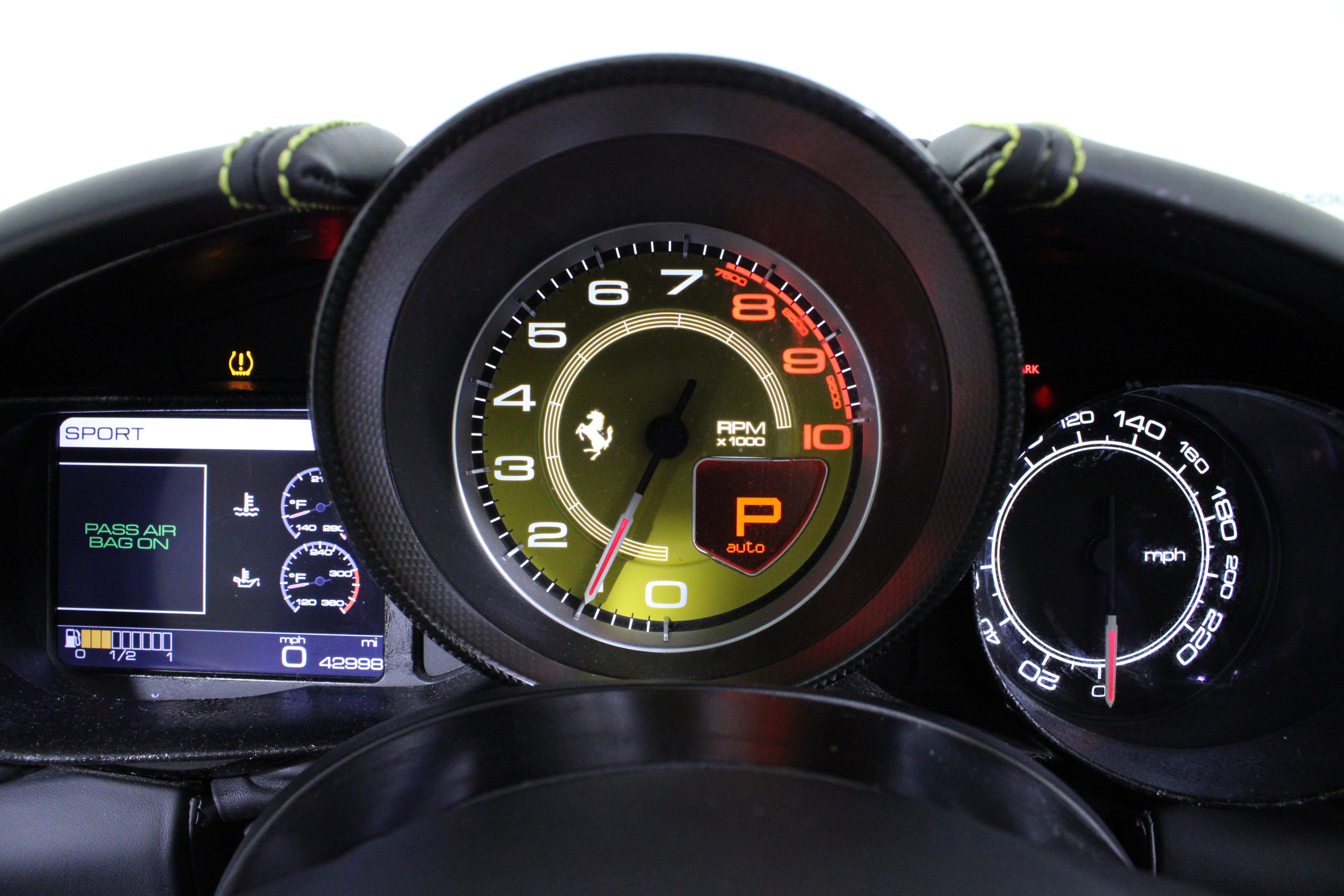 Used 2015 Ferrari California T image 25