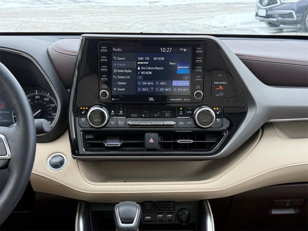 Used 2021 Toyota Highlander Limited image 12