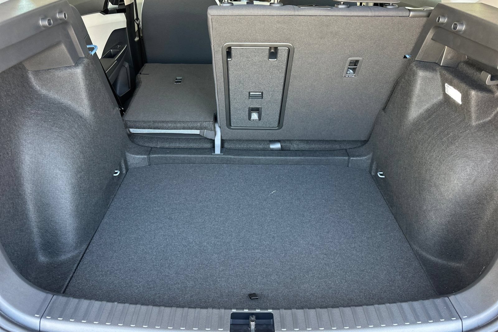 New 2026 Volkswagen Taos S FWD image 15