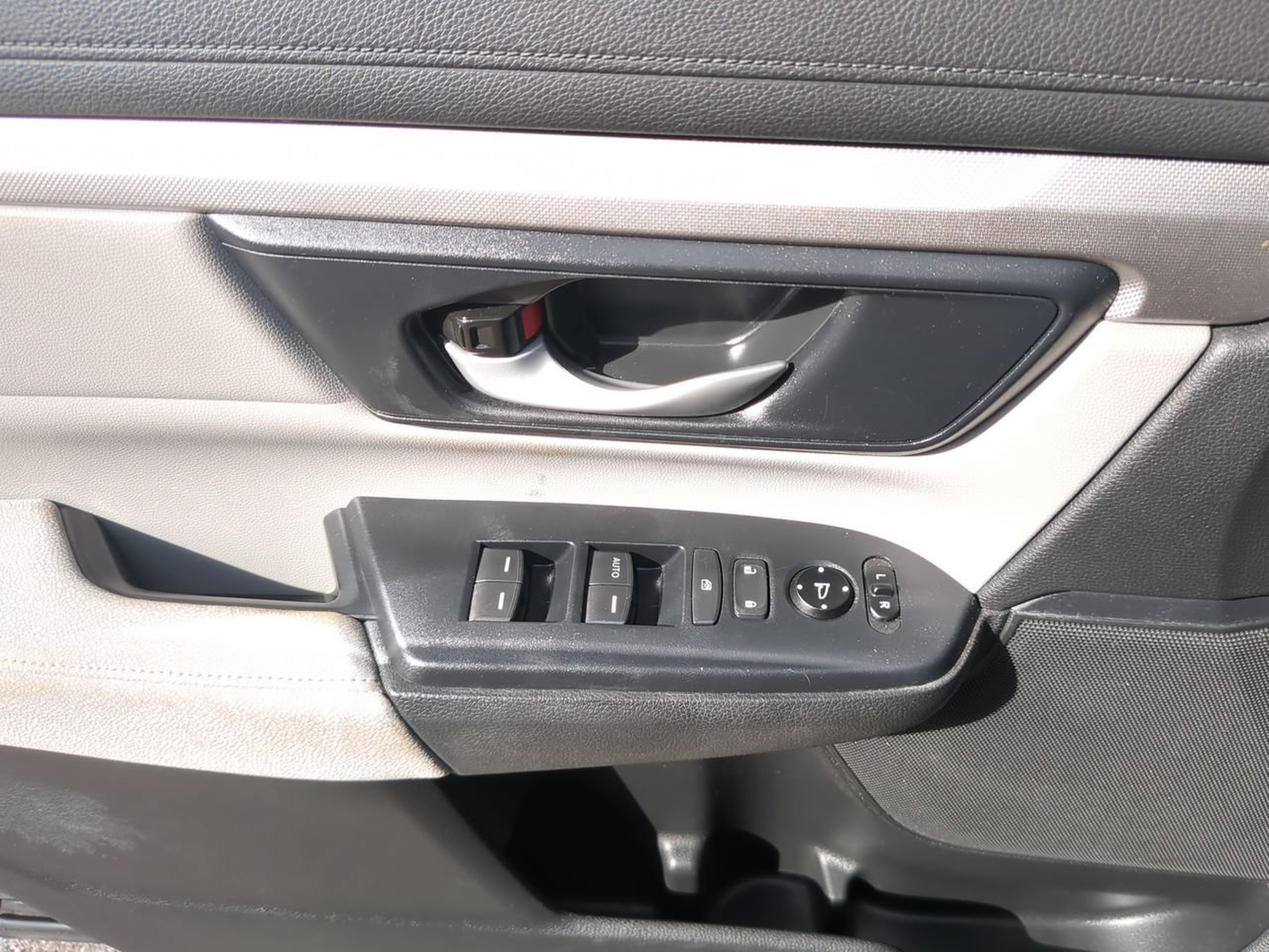 Certified 2019 Honda CR-V LX image 17