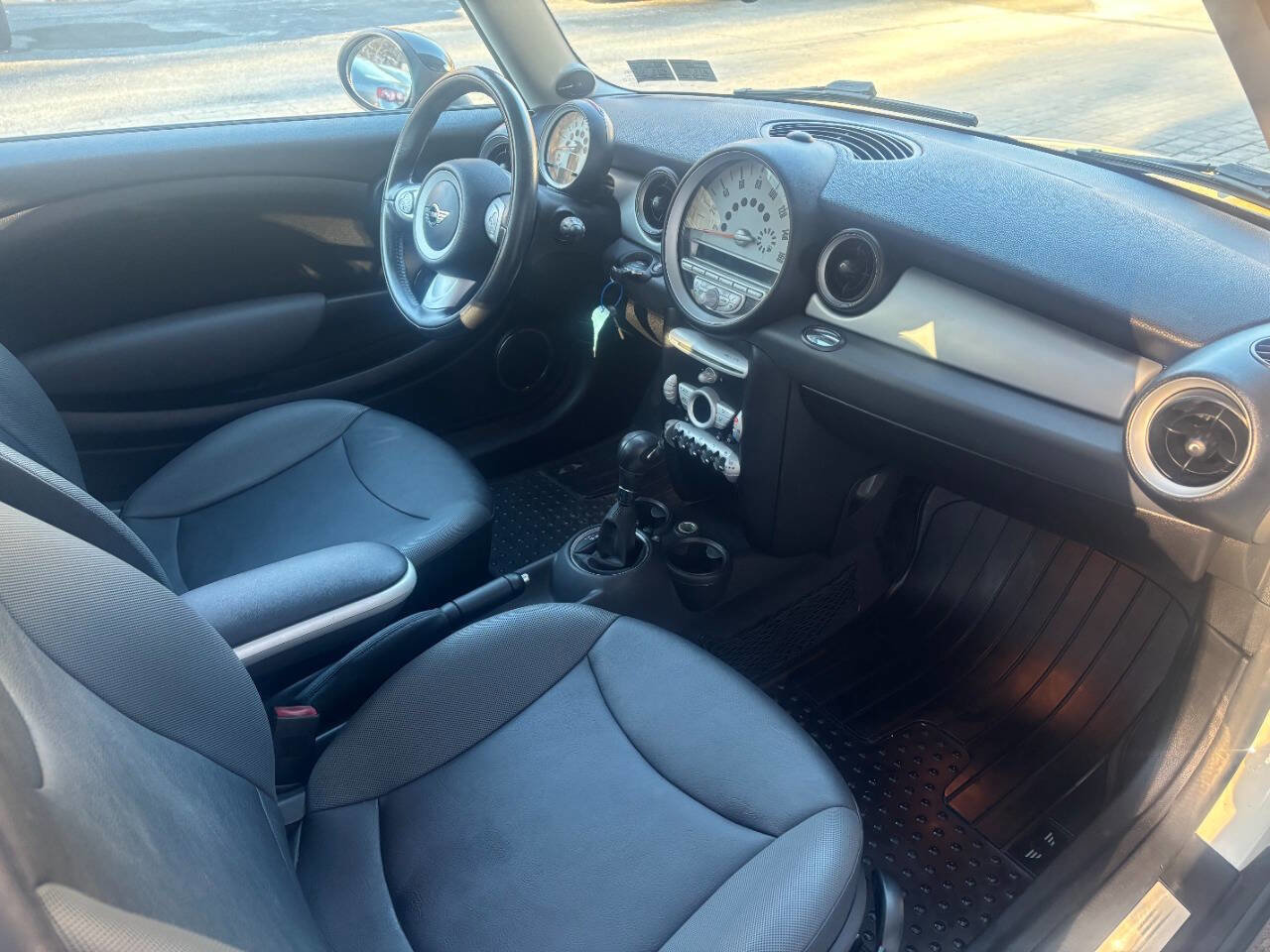 Used 2010 MINI Cooper Clubman Hardtop image 14