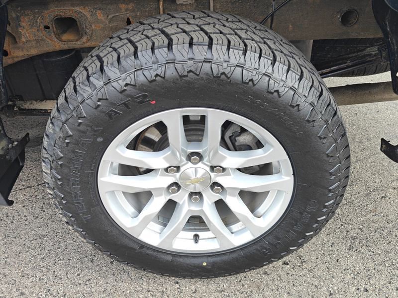 Used 2019 Chevrolet Silverado 1500 LT w/ All-Star Edition image 12