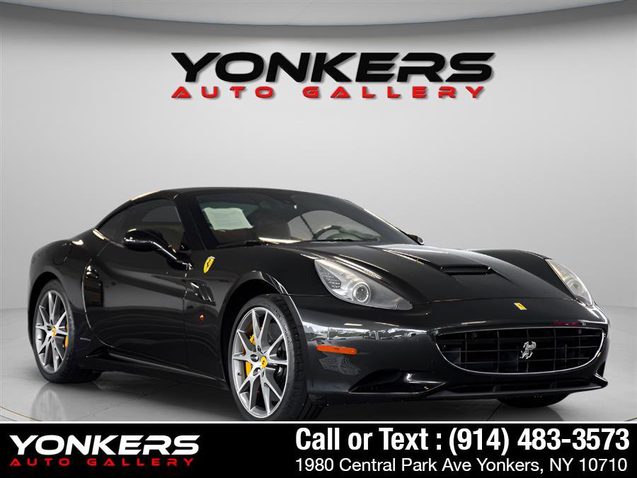 Used 2010 Ferrari California RWD image 18