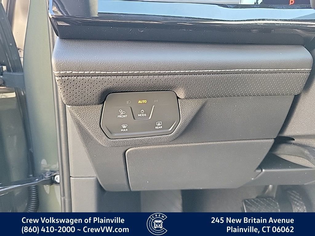 New 2026 Volkswagen Atlas Cross Sport SE image 39