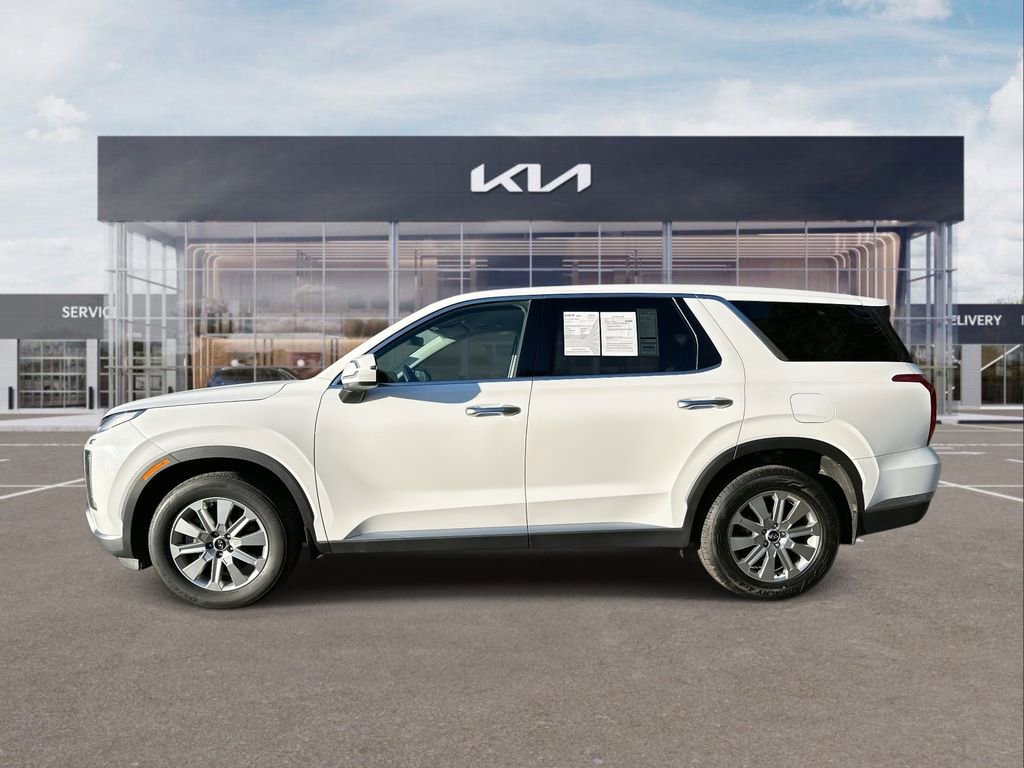 Used 2023 Hyundai Palisade SE w/ Cargo Package image 5