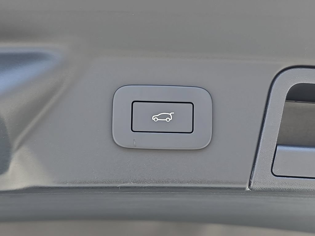 New 2026 Land Rover Range Rover Velar S AWD/4WD image 13