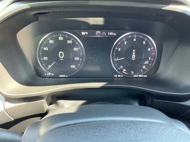 Used 2022 Volvo XC40 T5 Momentum AWD/4WD image 22