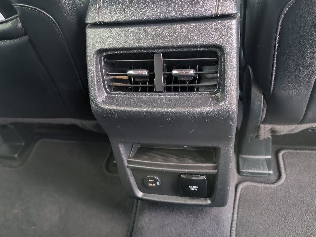 Certified 2022 Ford Edge Titanium image 30