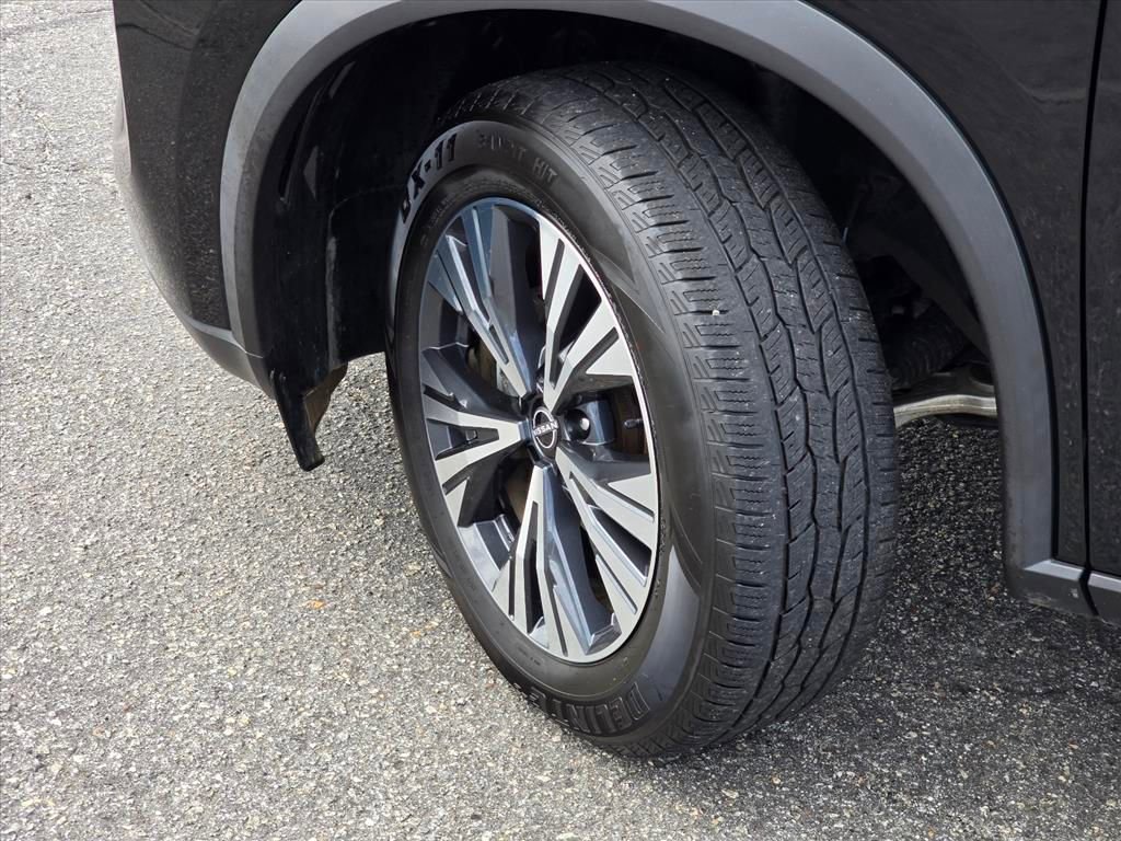 Used 2023 Nissan Rogue SV image 26